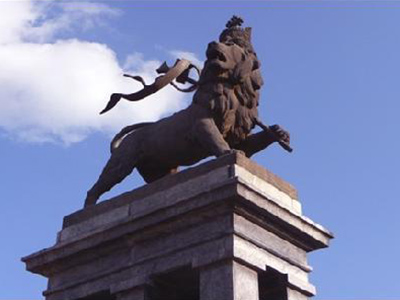 Lion of Judah monument - By Vob08 [GFDL (http://www.gnu.org/copyleft/fdl.html) or CC BY-SA 3.0 (http://creativecommons.org/licenses/by-sa/3.0)], via Wikimedia Commons