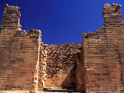 Temple de Yeha - By Jialiang Gao www.peace-on-earth.org (Original Photograph) [GFDL (http://www.gnu.org/copyleft/fdl.html), CC-BY-SA-3.0 (http://creativecommons.org/licenses/by-sa/3.0/) or CC BY-SA 2.5 (http://creativecommons.org/licenses/by-sa/2.5)], via Wikimedia Commons